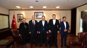 AK Parti'li Öz: Denizli, Ege Bölgesi'nin medarı iftarı