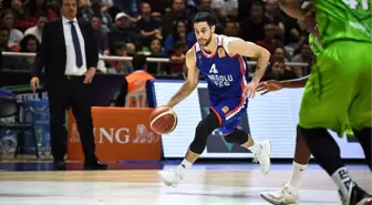 Anadolu Efes, TOFAŞ'ı yenip liderliğini devam ettirdi