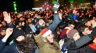 İzmir yeni yıla müzikle merhaba diyor