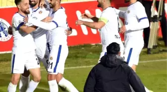 Menemenspor'u yerlileri uçurdu