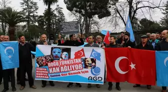 Çin'in Doğu Türkistan politikası Çarşamba'da protesto edildi