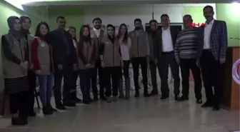Gönüllüler, muş'taki çocuklara hediyeler dağıttı