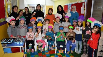 Hastalıklardan kendi ürettikleri şifalı bitkilerle korunuyorlar