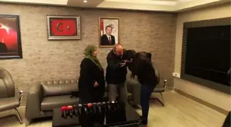 HDP önündeki ailelerden biri daha çocuğuna kavuştu (2)