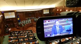 Kosova Meclisinde milletvekilleri yemin etti