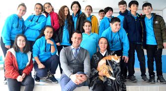 Okulun 373 numaralı öğrencisi kedi 'Paşa'