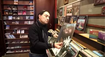 Decades-old Istanbul record store set to close its doors