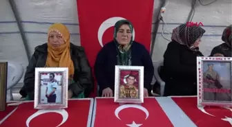 Diyarbakır evlat nöbetindeki baba oğlum 3 kişi teslim oldu, çabuk gel, durma