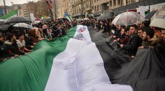 İstiklal Caddesi'nde İdlib protestosu