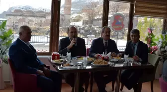 KAMU-DER, Adilcevaz'da kurum amirleriyle buluştu