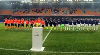 Süper Lig: Medipol Başakşehir: 4 - Kasımpaşa: 0 (İlk yarı)