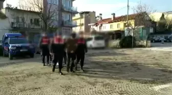 Kendilerini jandarma olarak tanıtarak dolandırıcılık yapan zanlıları jandarma yakaladı