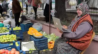 Kadın çalışanlar AA'nın 'Yılın Fotoğrafları' oylamasına katıldı