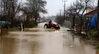 Sakarya'da sağanak hayatı olumsuz etkiledi