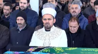 Ankara'da otomobilin çarpması sonucu ölen 2 kadın toprağa verildi