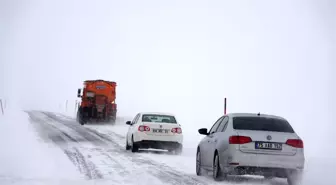 Ardahan'da ulaşıma kar, tipi ve sis engeli