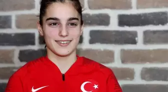 Beyza Kara: 'Ay-yıldızlı formayı giymek büyük bir onur'
