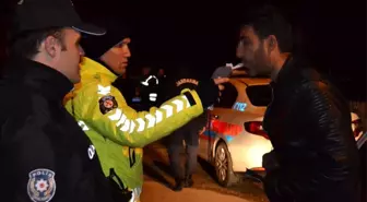 Çal'da jandarma ve polisten yılbaşı denetimleri