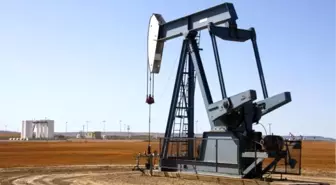 Petrol üretimini azaltma kararı yürürlüğe girdi