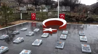 PKK'nın Hamzalı'da katlettiği 23 şehit törenle anıldı