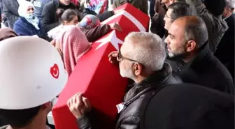 Şehit Uzman Çavuş, Erzurum'da gözyaşlarıyla toprağa verildi