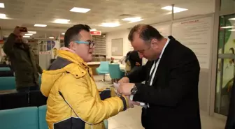 Sinop Belediye Başkanı Ayhan'dan yılbaşında çalışanlara ziyaret