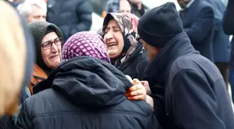 Ankara'da 4 kişinin yaşamına sebep olan yangında, evdekilerin yıl başını kutladığı öğrenildi