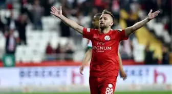 Antalyaspor 42 sarı, 1 kırmızı kart gördü