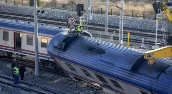 Ankara'da raydan çıkan boş tren hatta yerleştirildi