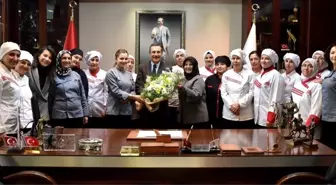 Ayten Usta'nın kadın çalışanlarından Başkan Ataç'a teşekkür