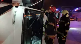 Denizli'de belediye otobüsüyle minibüs çarpıştı: 3 yaralı