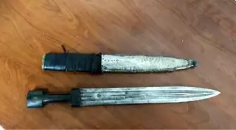 Diyarbakır'da 14'üncü yüzyıla ait hançer ele geçirildi