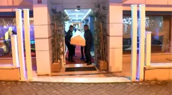 (Büyükçekmece'de 2 kişi otel odasında ölü bulundu