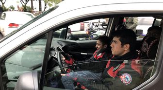 Hatay'da polisler nörofibromatozis hastası kardeşlerin hayalini gerçekleştirdi