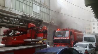 Bağcılar'da atölyede çıkan yangın söndürüldü