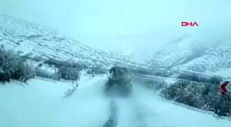 Sivas yolu kapalı köydeki kanser hastası için seferber oldular