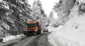 Yenice'de 13 köy yolu kapandı