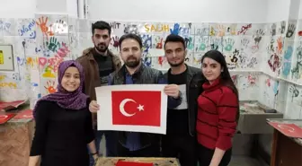 Öğrenciler bayrak yaptılar