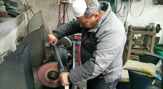 Demir ustası 40 yıldır çeliğe hayat veriyor