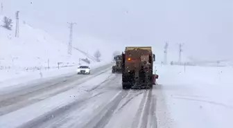 Erzincan'da 14 köy yolu ulaşıma kapandı