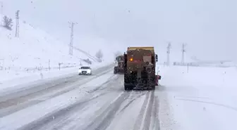 Erzincan'da 14 köy yolu ulaşıma kapandı