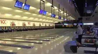 Türkiye'nin en büyük bowling salonuna yoğun ilgi