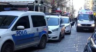 Beyoğlu'nda İranlıların bıçaklı kavgası:  2 yaralı