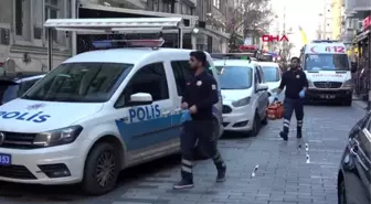 Beyoğlu'nda iranlıların bıçaklı kavgası 2 yaralı