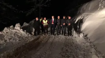 Başkan Babaoğlu'ndan gece çalışan kar timine jest