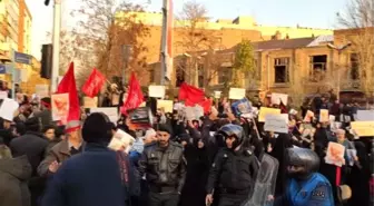 Tahran'da İngiltere karşıtı gösteri düzenlendi (2)