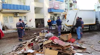 Mersin'de bir evden 10 ton çöp çıktı