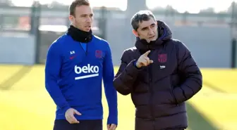 Barcelona, Ernesto Valverde'yi görevden aldı ve yerine Quique Setien'i getirdi