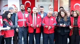 Kızılay Şanlıurfa'da giyim mağazası açtı