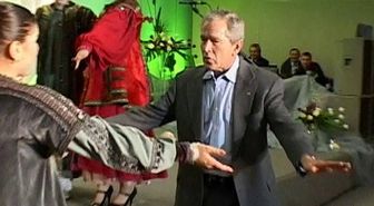 Putin ile Bush'un birlikte dans ettiği görüntüler ortaya çıktı